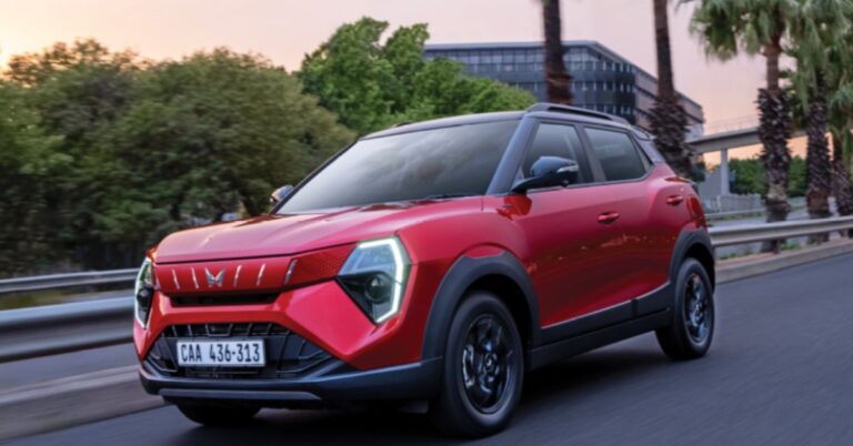 Mahindra XUV300 2025 Launched: Stylish, Safe & 20+ KM/L SUV Now Starting at Just ₹9,000 EMI!